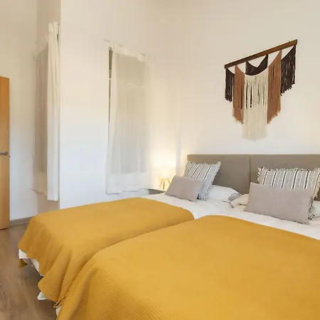 Aura De By Bevalle Gavín