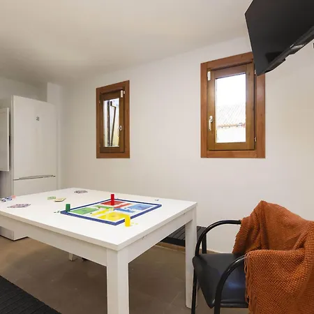 Aura De By Bevalle Lägenhet *